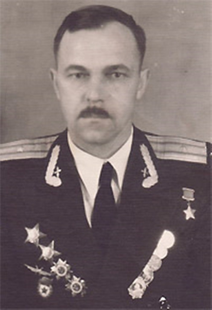 герои